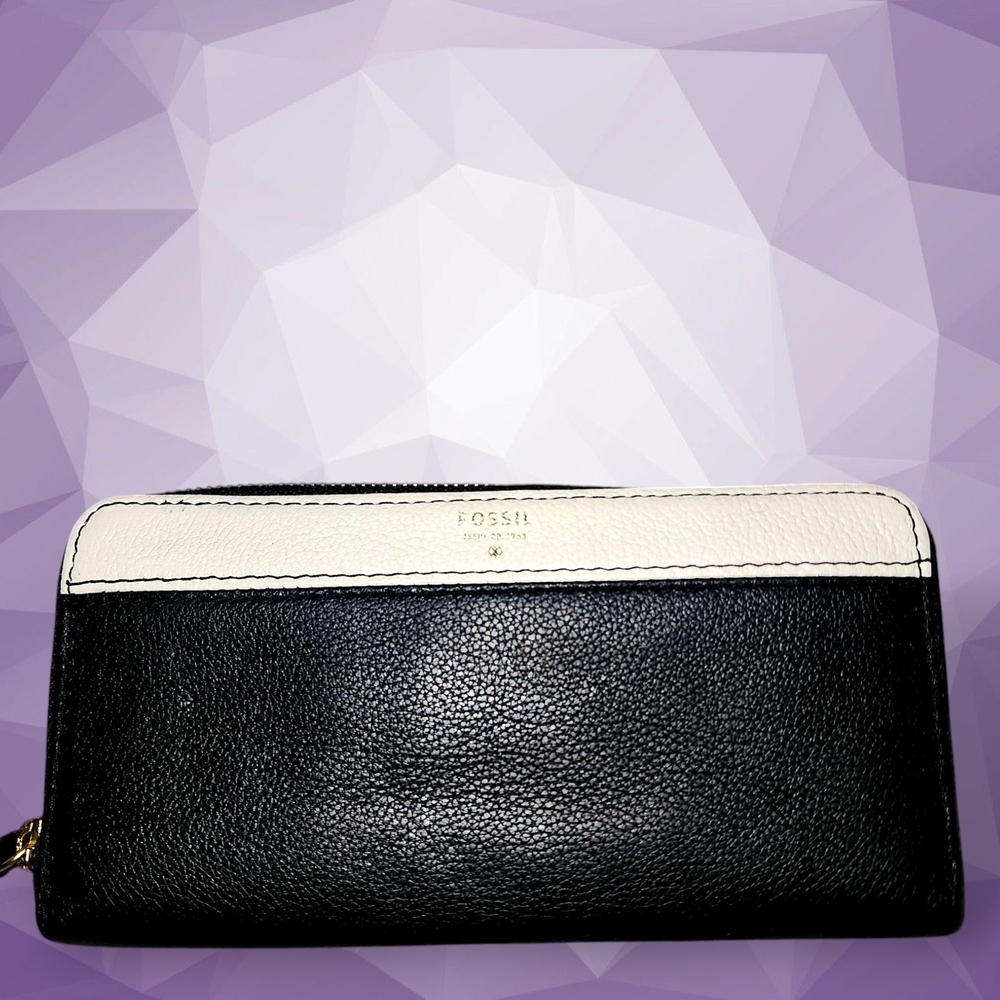 Fossil Leather Zip Around Wallet